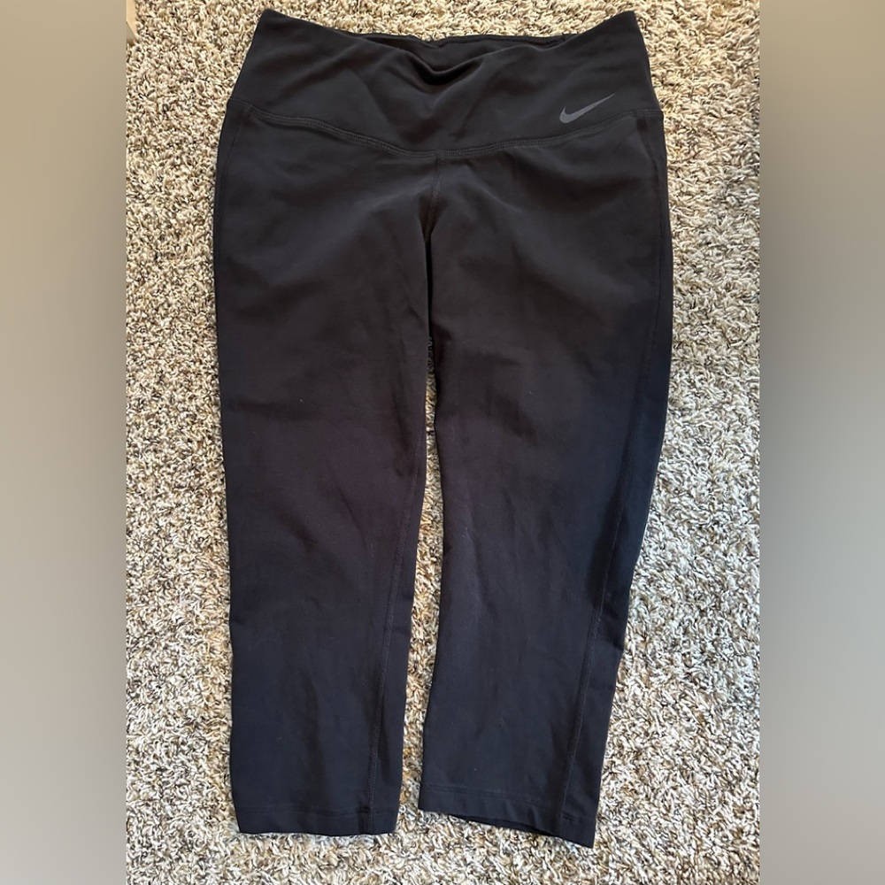 Nike dry fit Capri leggings